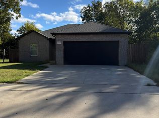 1863 N Madison Pl, Tulsa, OK 74106