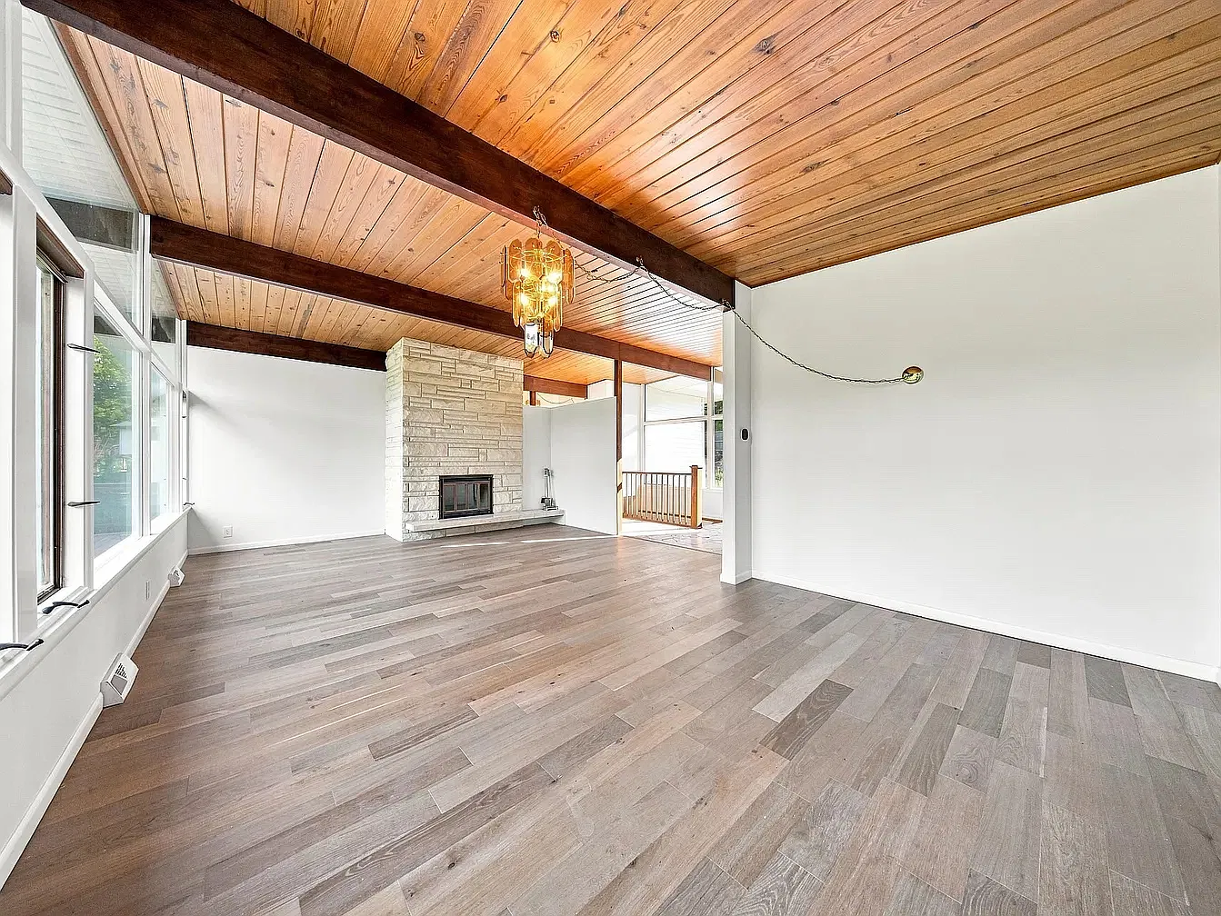 6 bed, 3755 sqft, $2,995 — Photo 4