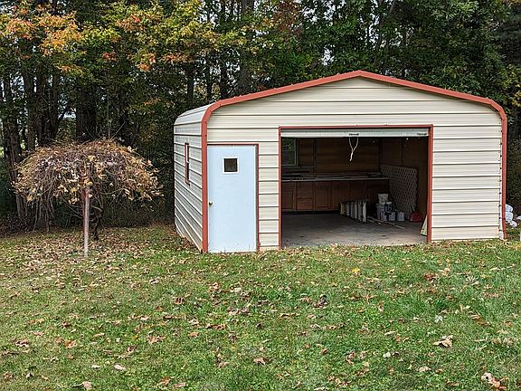 5th image of 167 John Edward Ln