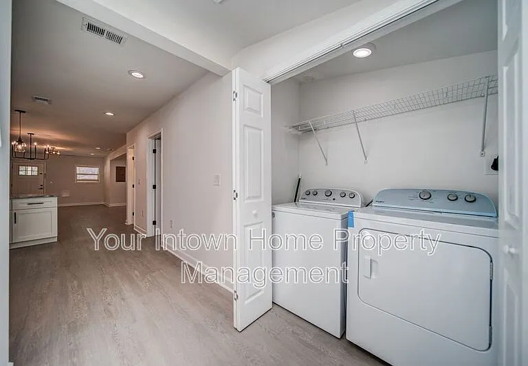 1047 Grant Way SE — Photo 10