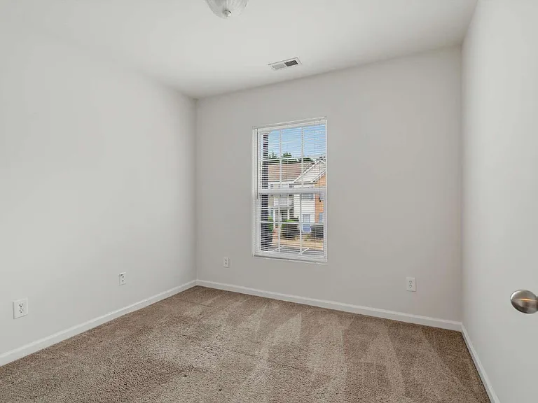 8515 Mount Valley Ln — Photo 23