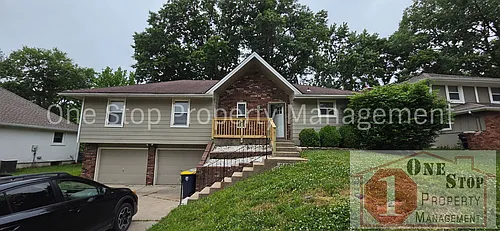 7405 NW 78th St Photo 1