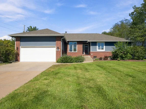 1618 W Elm St, Andover, KS 67002