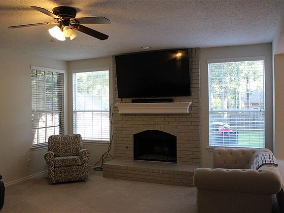 3rd image of 7605 Oak Knoll Dr