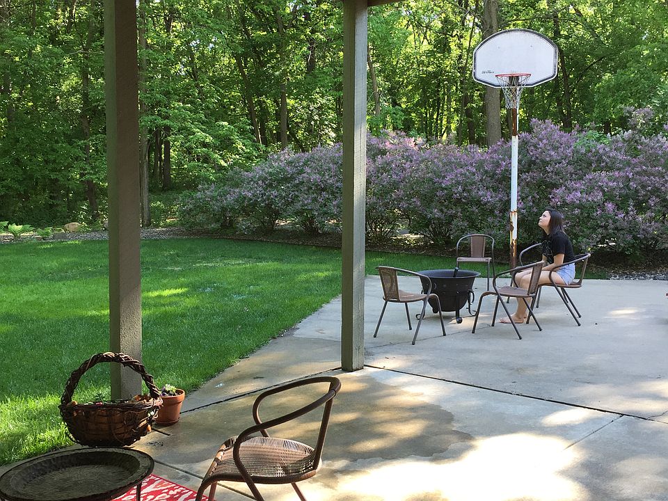 2nd image of 7457 Hidden Valley Ct S