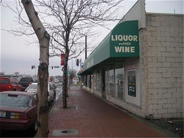 1st image of 119 E Broadway Ave