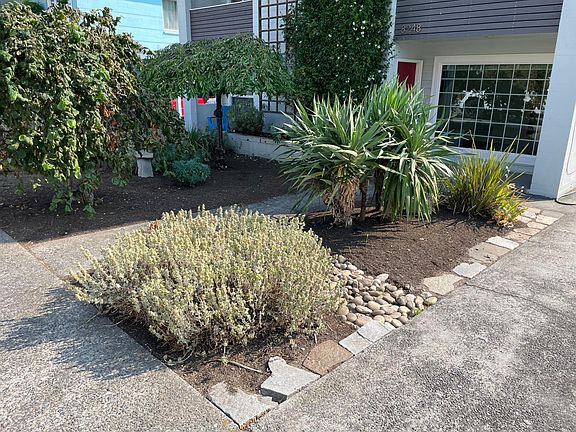 3rd image of 8248 20th Ave NE #8248