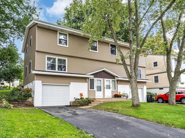225 Mcdivitt LANE #B, Mukwonago, WI 53149