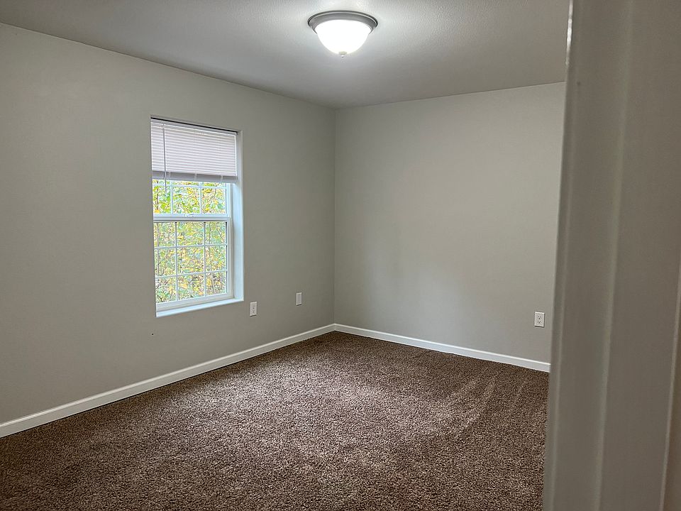 1st image of 5562 E Wolverine Ave