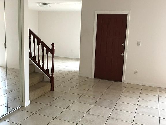 2nd image of 4039 Sandlewood Ln
