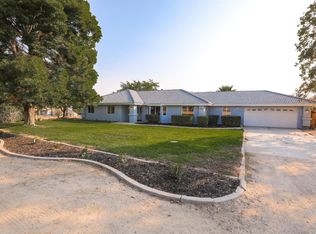 10325 Sheep Creek Rd, Phelan, CA 92371