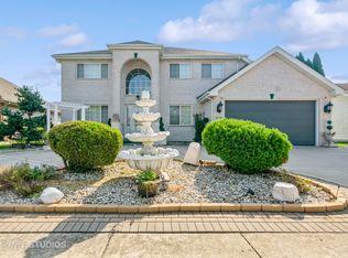 18127 Charlotte Dr, Lansing, IL 60438