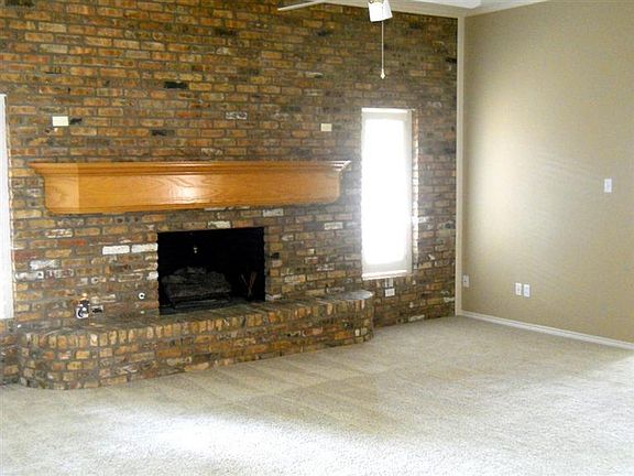 3rd image of 5607 Norfolk Ave