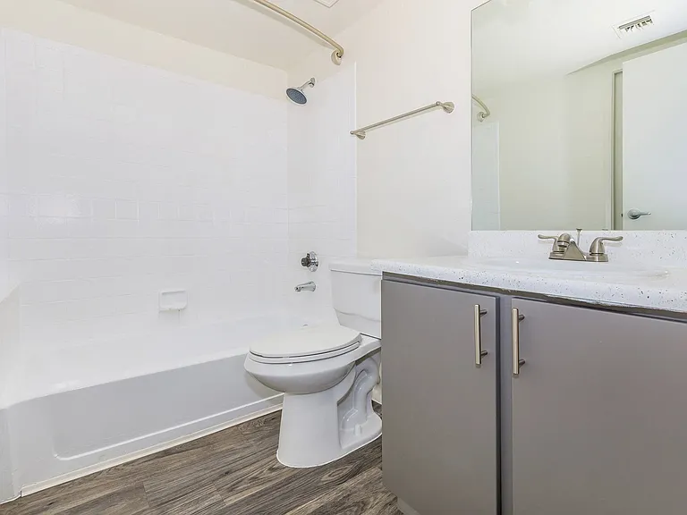 Winterhaven Terrace — Photo 10