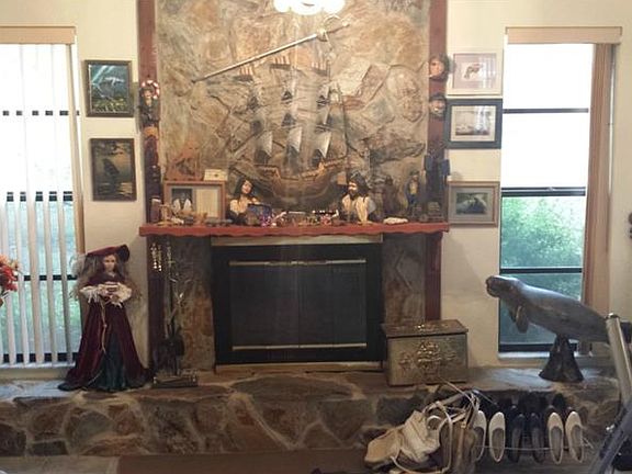 2nd image of 1421 Sandalwood Dr