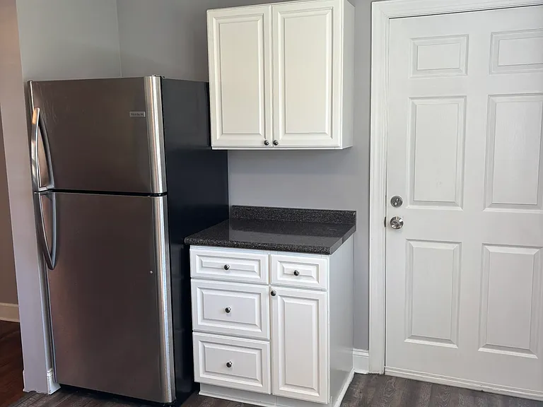 515 Fargo Ave #3 — Photo 6