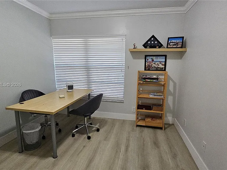 16446 NE 27th Pl #Townhouse 38 — Photo 2