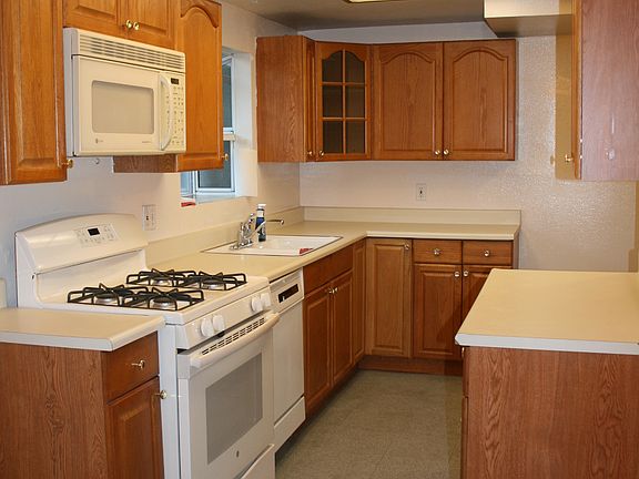 4th image of 8764 1/4 Wyngate St