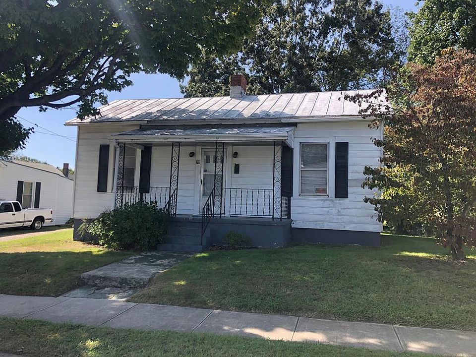 1st image of 22 Ashlawn Dr