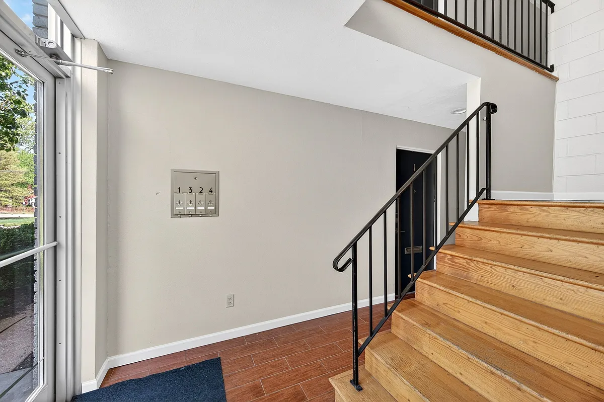 Building Photo - 514 Mariedale Dr #1