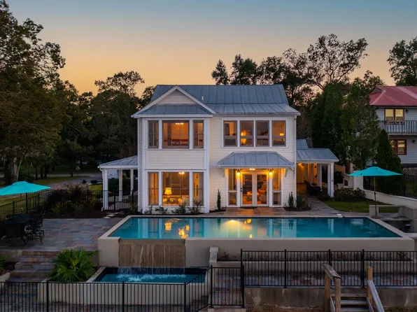 232 Driftwood Dr, Eutawville, SC 29048