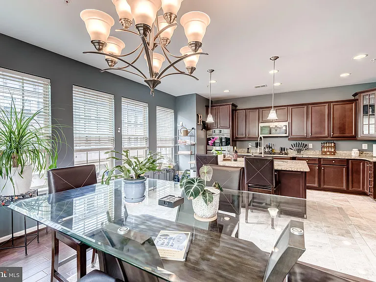 510 Overlook Park Dr #32 — Photo 12