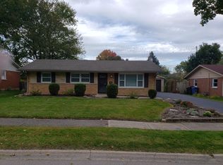 18 California Ave, Carpentersville, IL 60110
