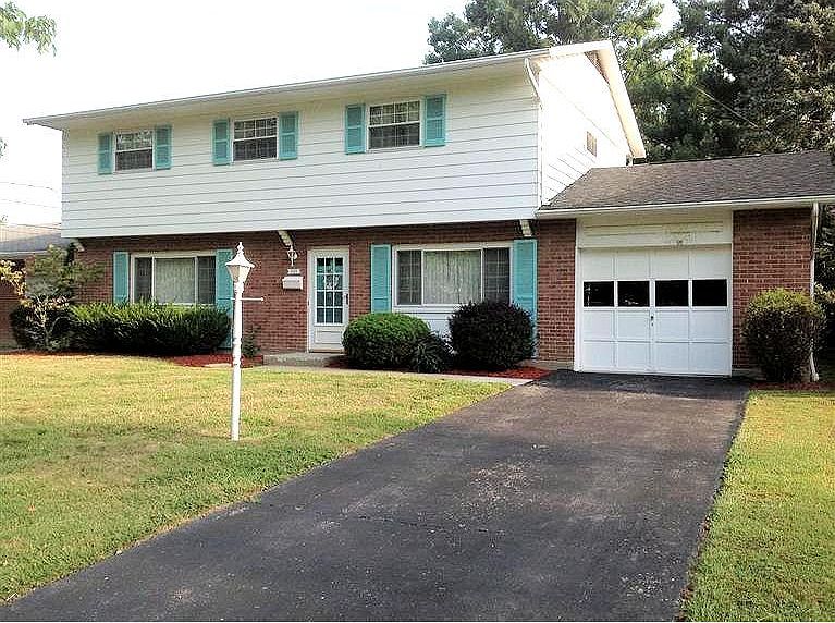 1st image of 838 Rosetree Ln