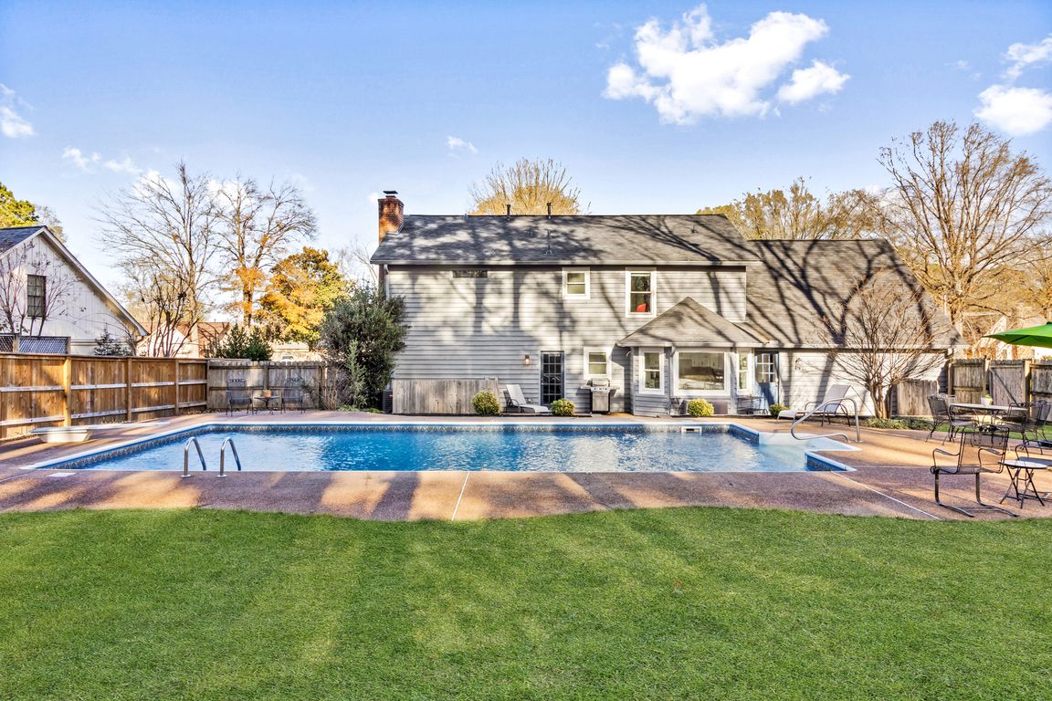 8-7729 River Bend Dr-8
