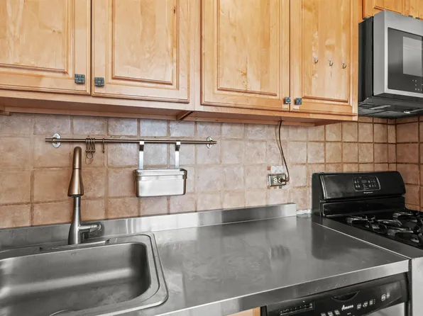 7004 Blvd East image 13 of 32