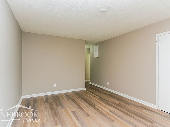 3rd image of 4101 Diller Dr