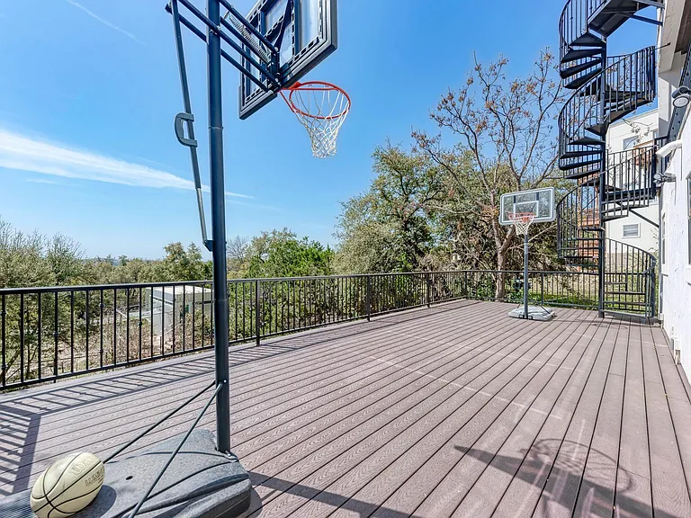 13803 Lake View Dr — Photo 14