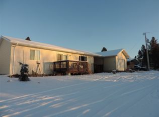 1425 Badger Clark Rd, Hot Springs, SD 57747