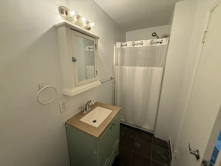 2642 N Pershing Dr #1 — Photo 8