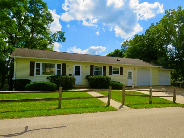 405 N Division St, Galena, IL 61036