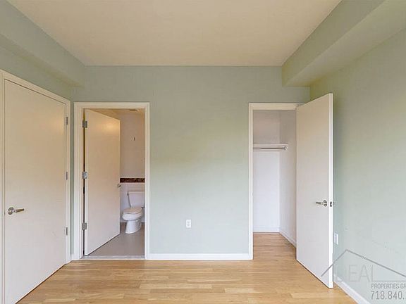 4th image of 161 15th St Unit 2A