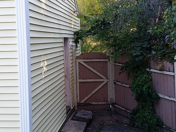 Side patio