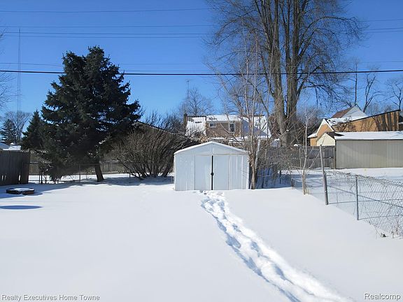 3rd image of 75 N Delaware St