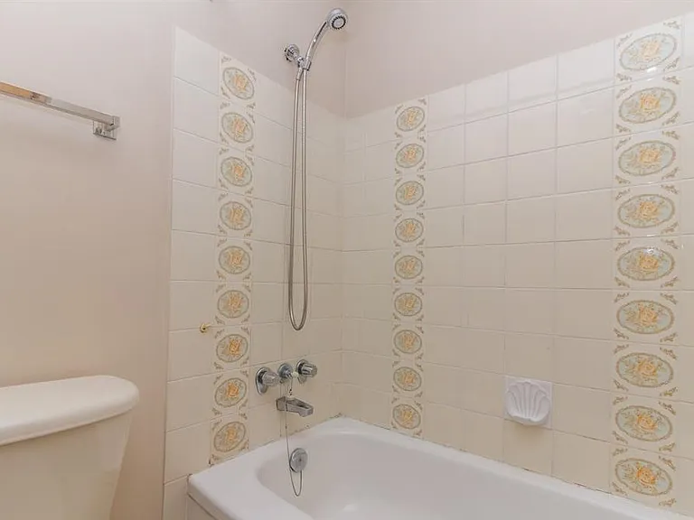 1745 Leighton Rd #505 — Photo 4