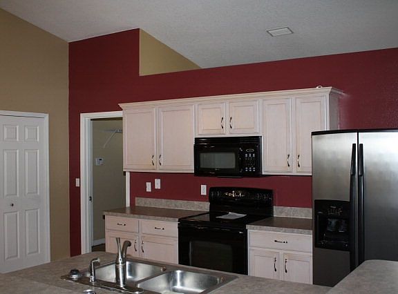 3rd image of 12 Burland Pl