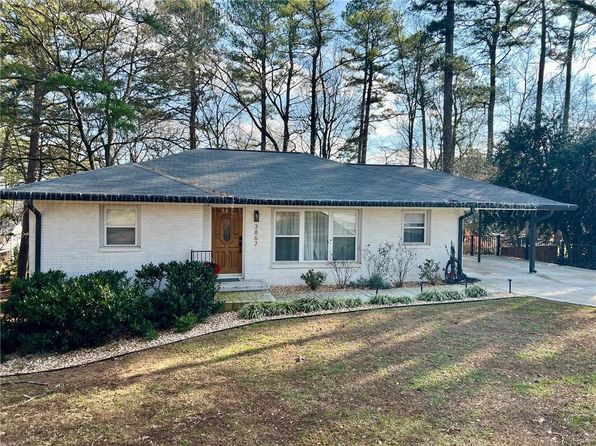 3867 Hillcrest Dr SE