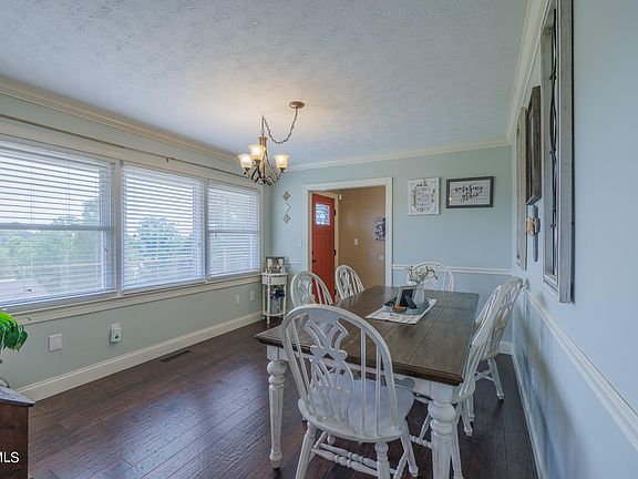 5th image of 309 Elmwood Ave