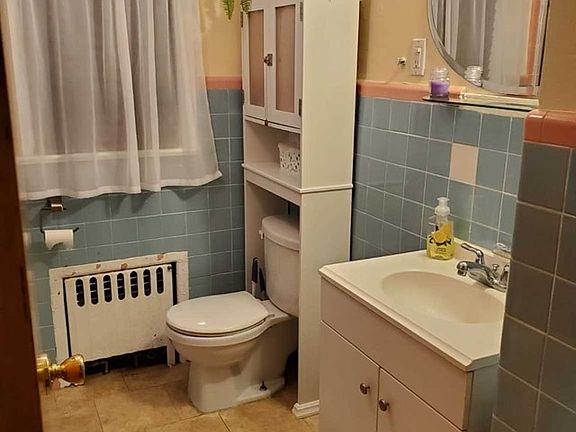 4th image of 488 Grace Ave #2