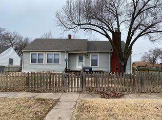 857 N Ridgewood Dr, Wichita, KS 67208