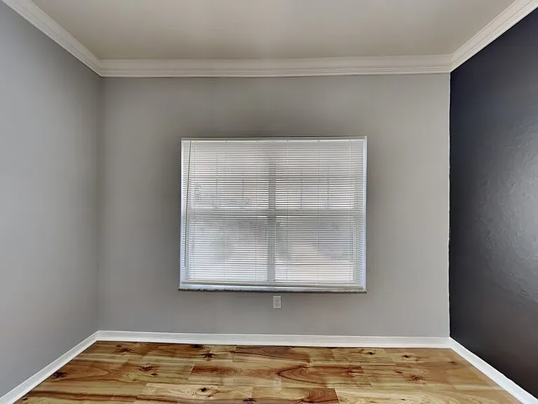 2550 Grand Central Pkwy #11 — Photo 20