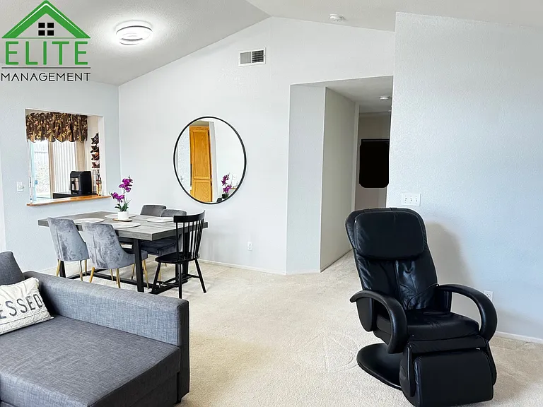 8489 Camino Vista Way — Photo 5