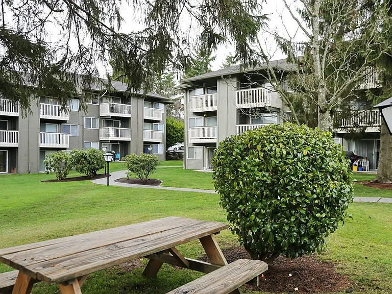 Bluffs at Evergreen — Photo 11