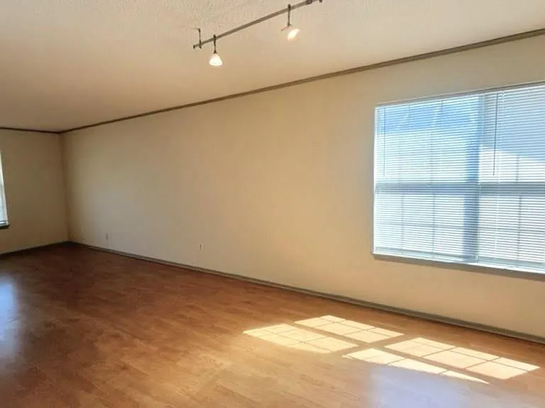 5611 La Estrella Cir — Photo 4