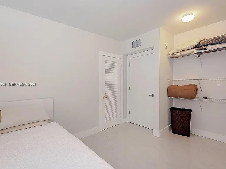 2301 Collins Ave #1416 — Photo 17