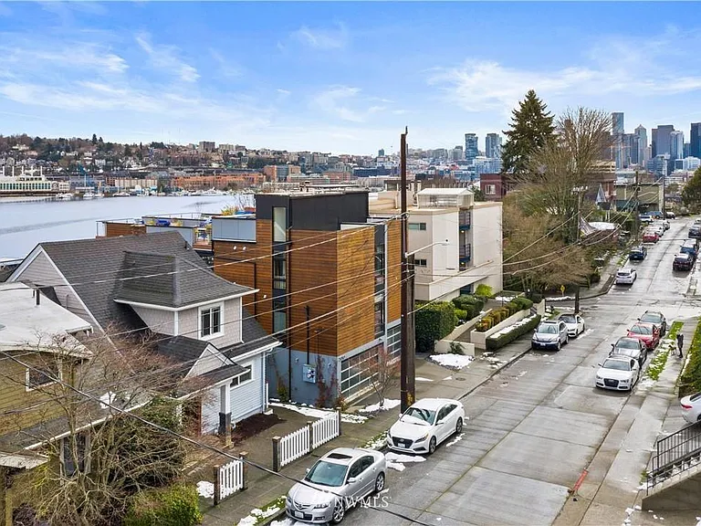 2012 8th Ave N #A — Photo 17
